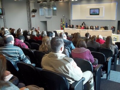 Debate sobre drogas chega a Blumenau
