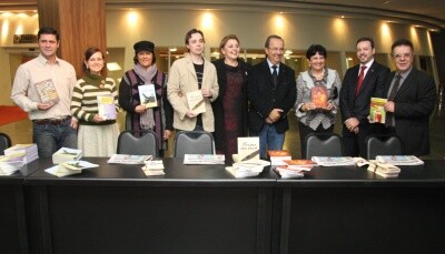 Programa Cem cópias, Sem Custos beneficia seis novos autores