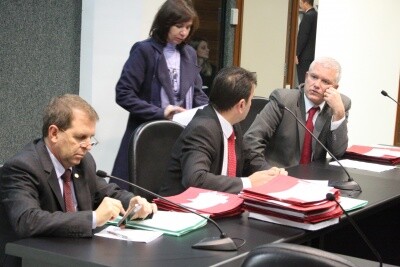 Comissão do Trabalho vota 56 proposições em reunião
