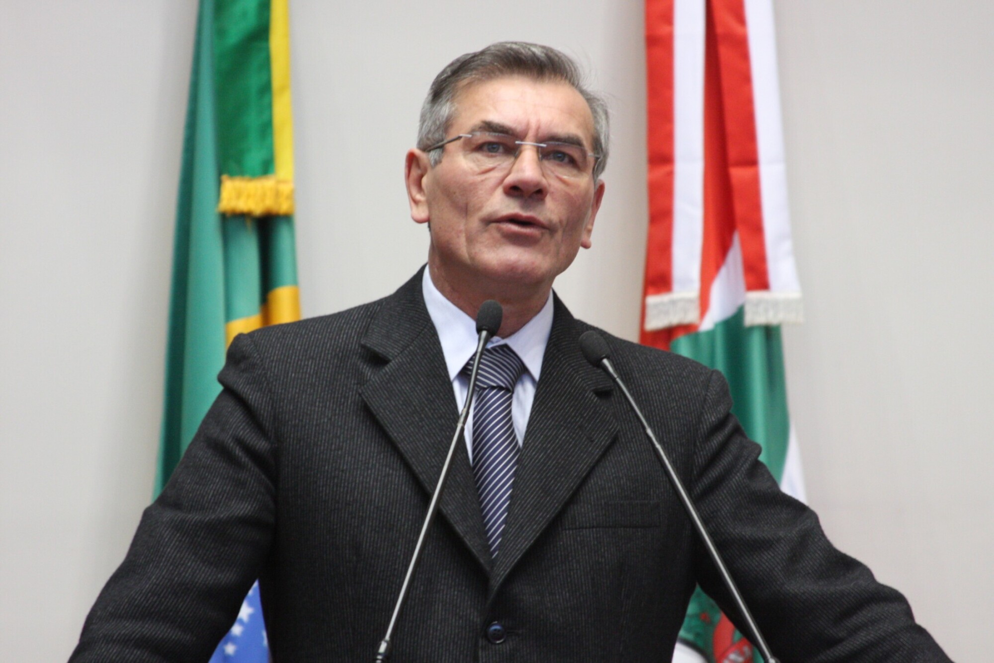 Dos Gabinetes – Silvio destaca benefícios para SC do ‘pacote’ de desoneração da indústria