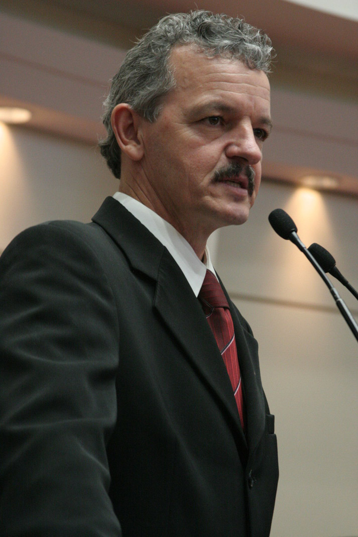 Assembleia homenageia prefeituras