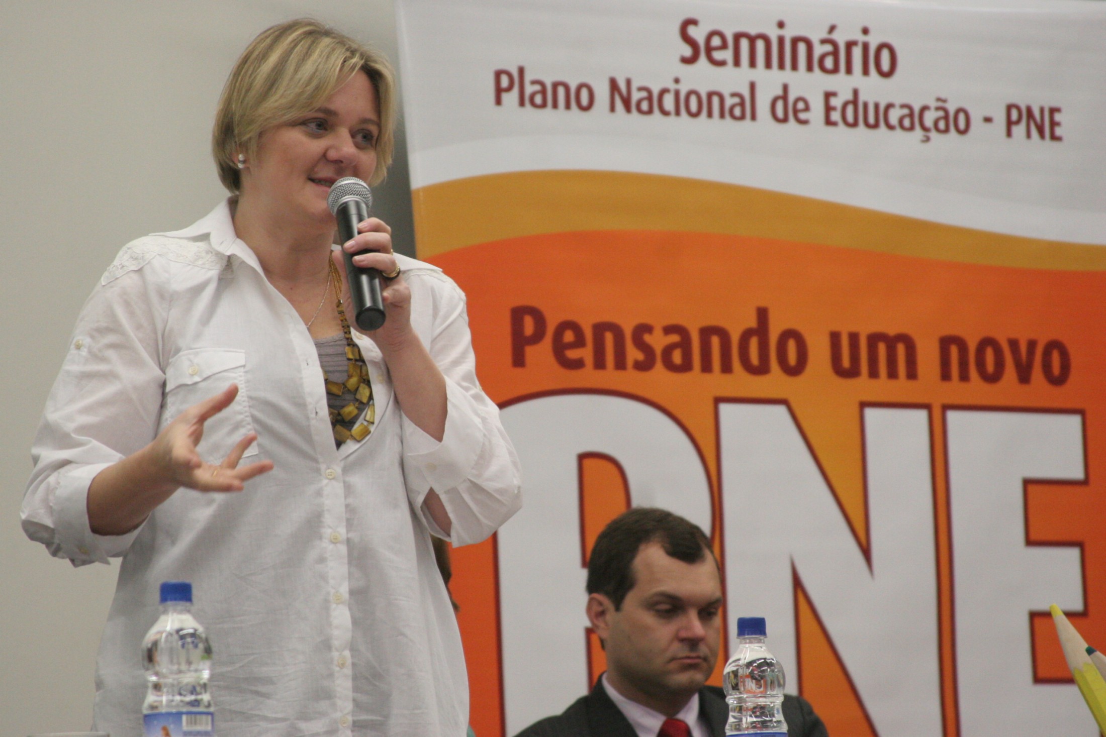 Seminário - Plano Nacional de Educação: Pensando um novo PNE - Joaçaba SC - Deputada Luciane Carminatti (PT)