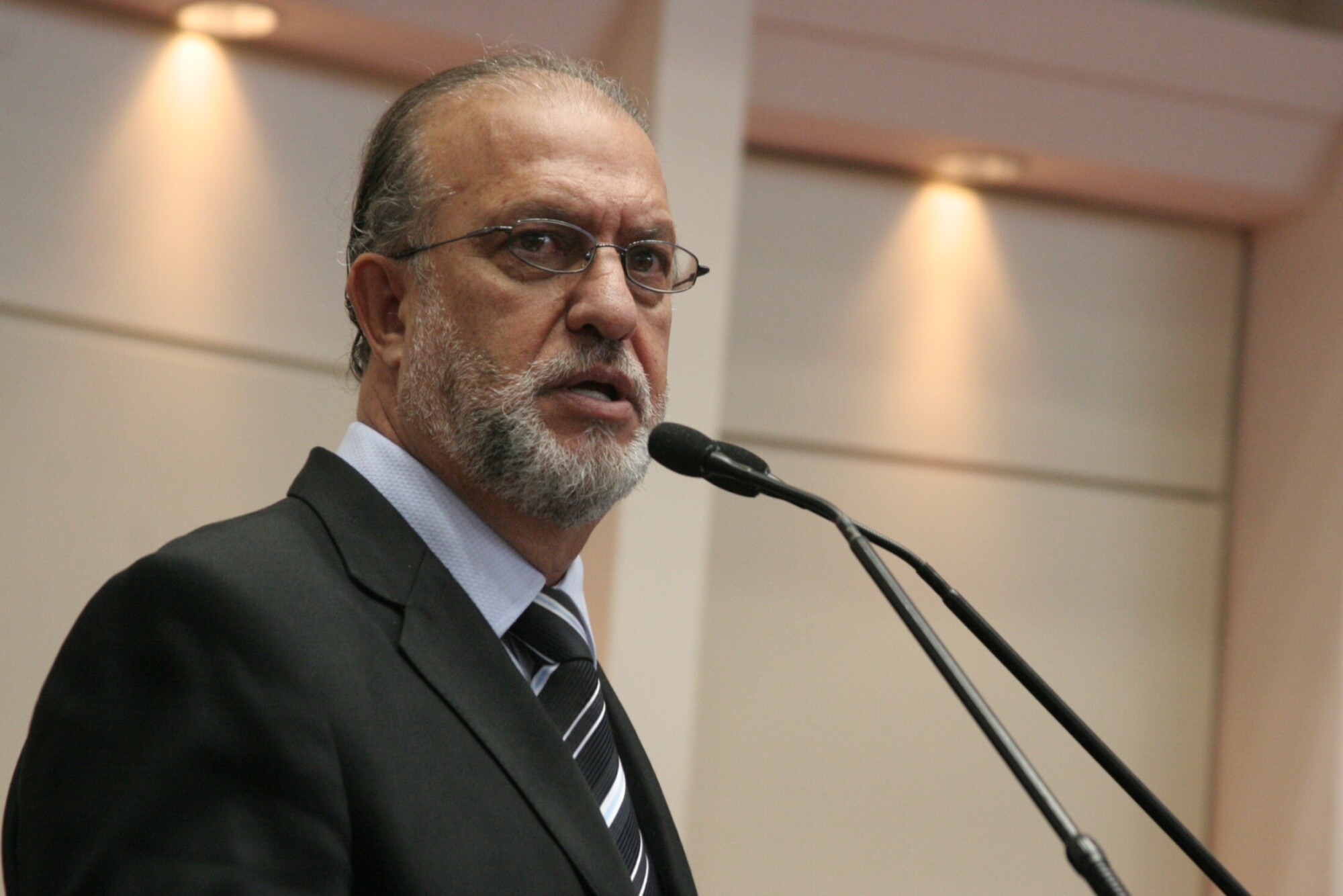 Dos Gabinetes – Nilson Gonçalves envia requerimentos ao Plenário