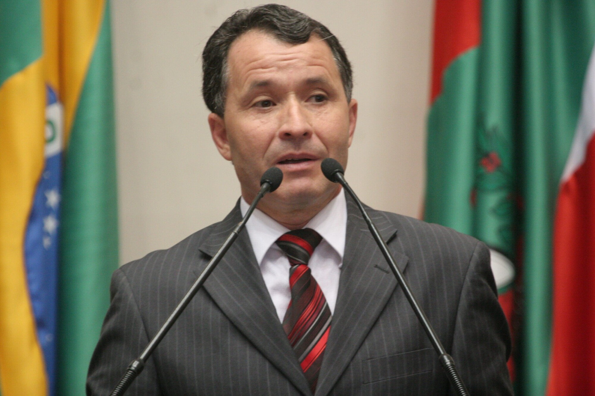 Dos Gabinetes – Darci de Matos alerta que divisão entre as polícias favorece a ação dos bandidos
