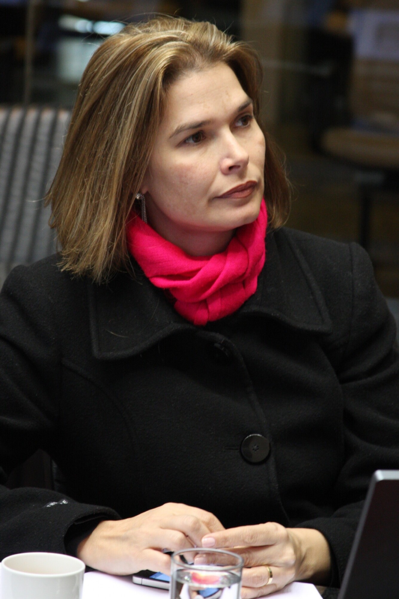 Dos Gabinetes – Angela Albino defende reforço do policiamento no interior da Ilha