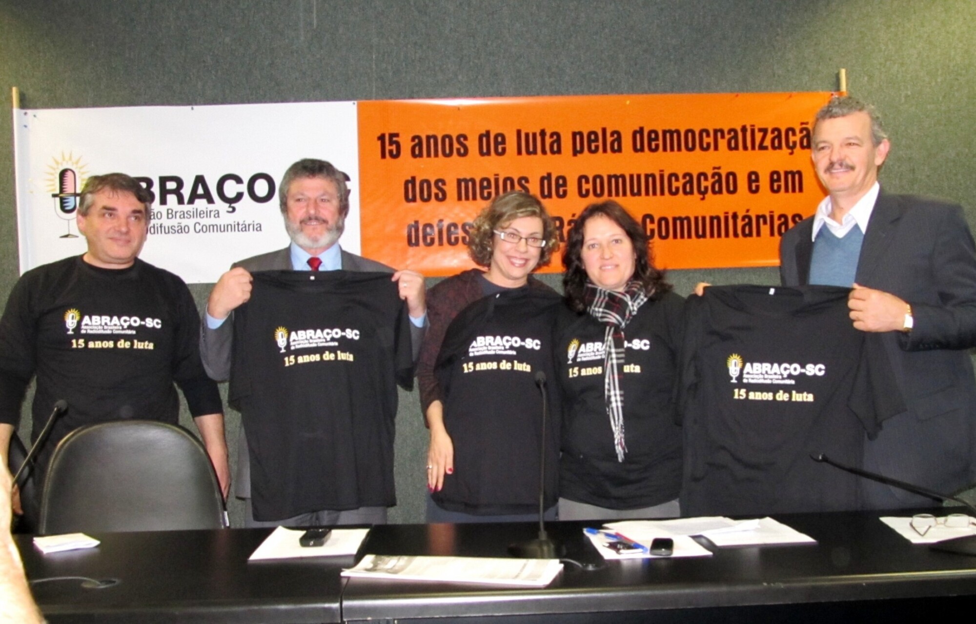 Abraço comemora 15 anos com Dia de Mobilização das Rádios Comunitárias