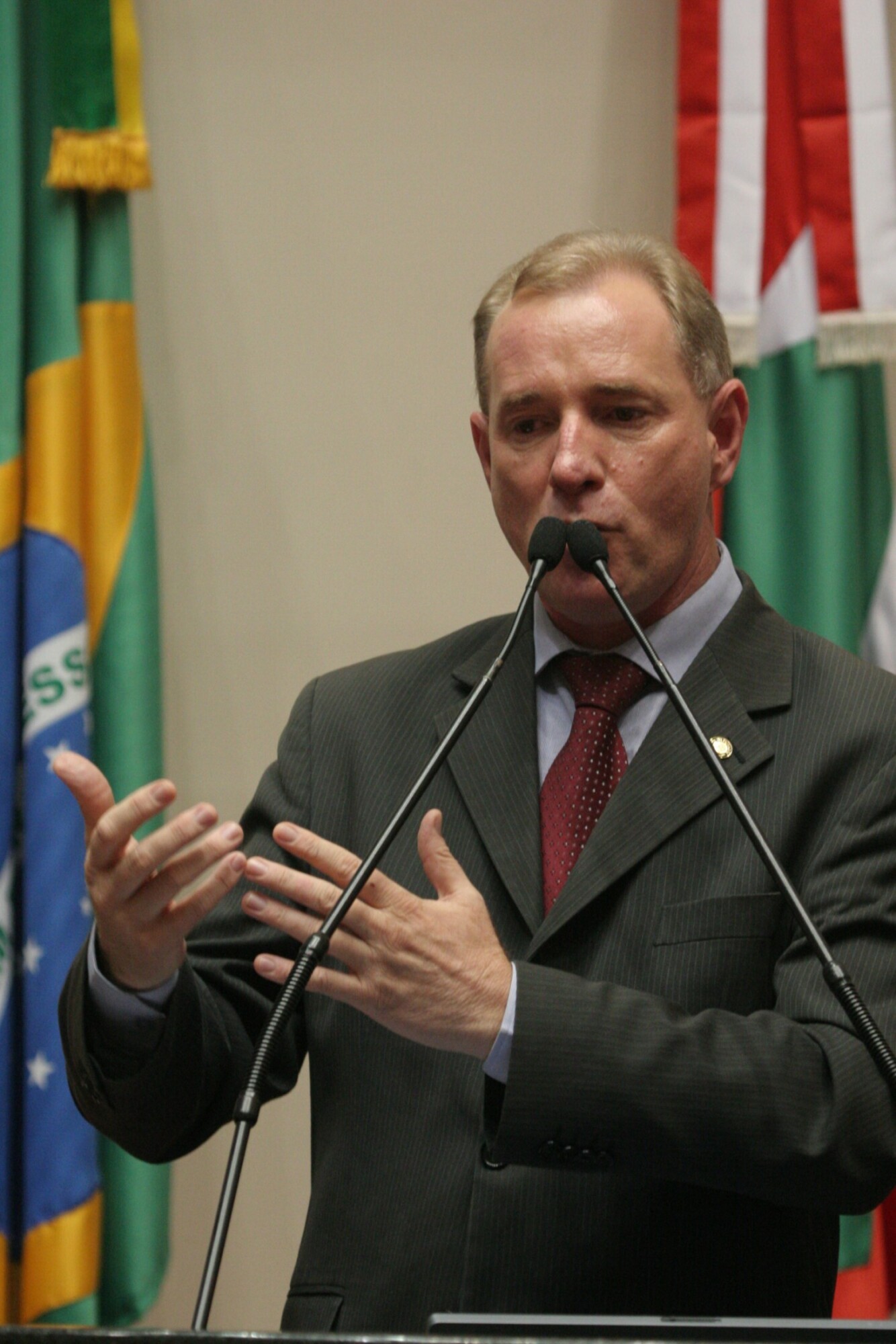 Dos Gabinetes – Aldo Schneider defende mudança na política de demarcação de áreas indígenas