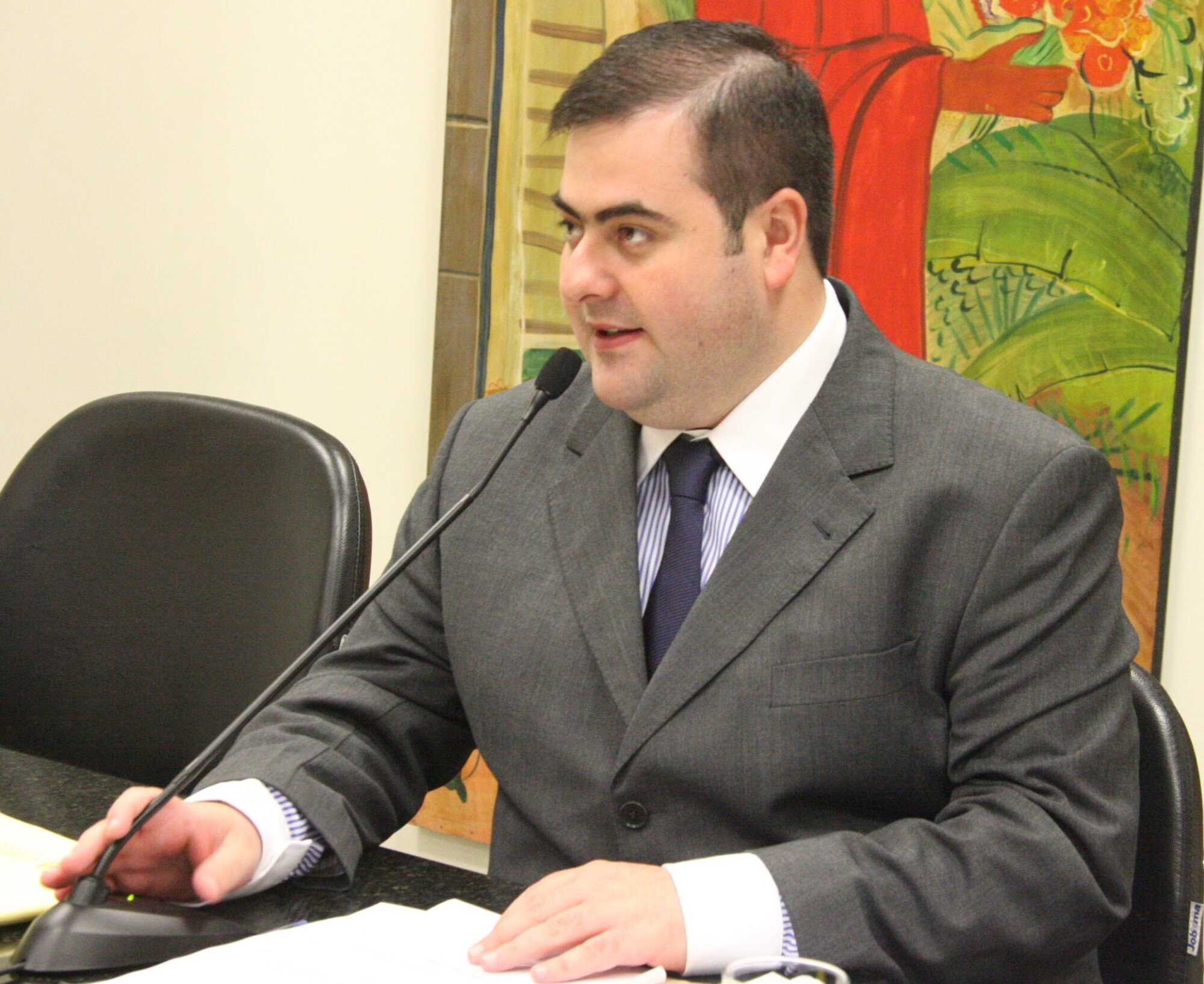 Dos Gabinetes – Projeto de lei quer atendimento às mulheres vítimas de violência conjugal