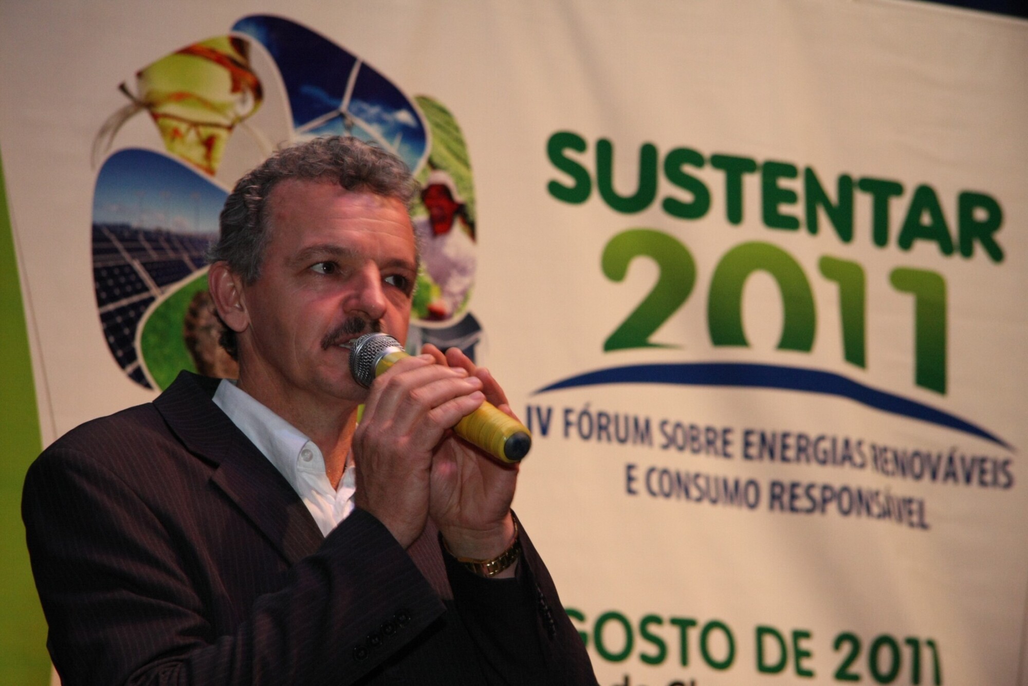 Dos Gabinetes – Sustentar 2011 tem show gratuito de João Chagas Leite nesta terça-feira
