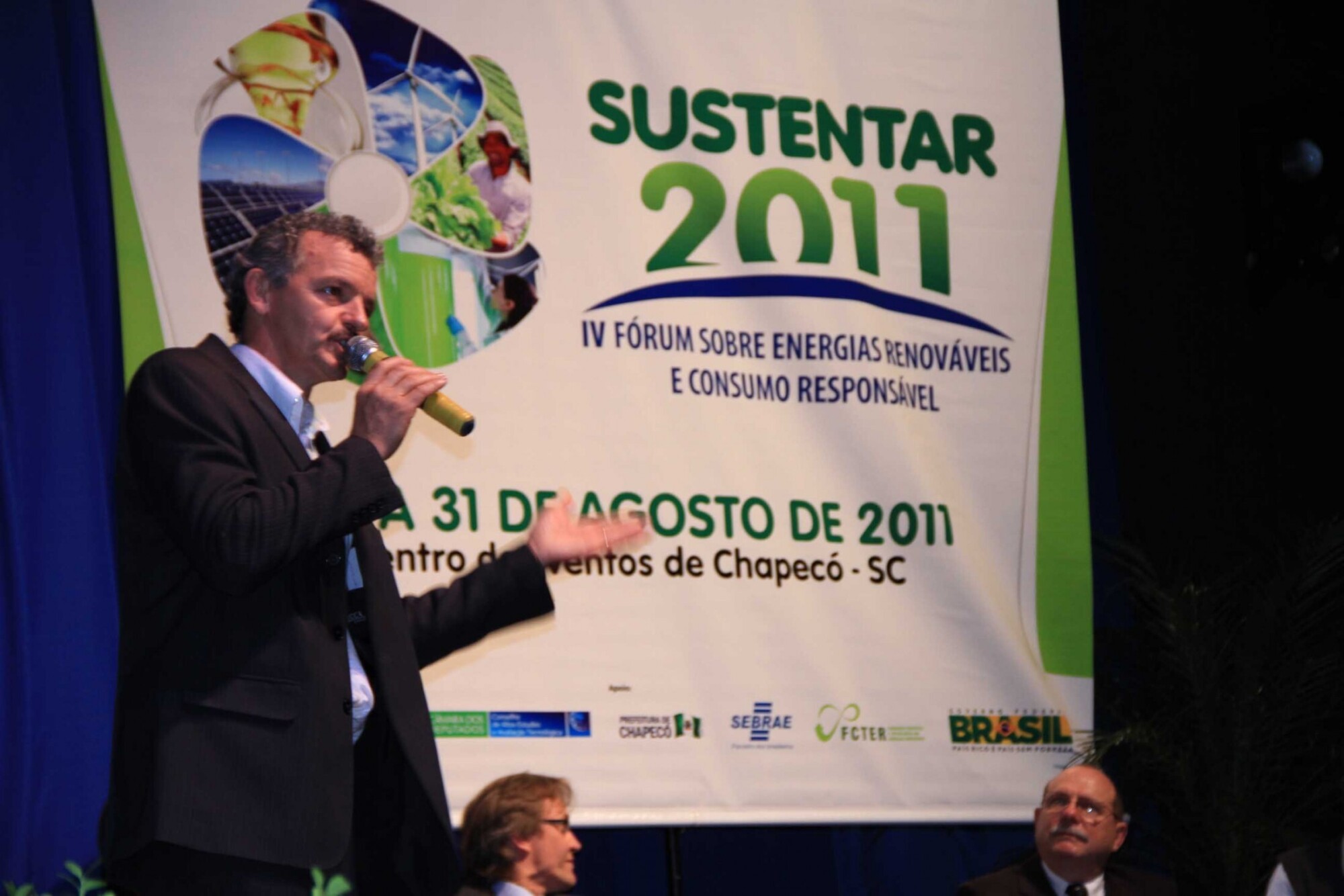 Dos Gabinetes – Governador corta recursos e ameaça implementação de Programa de Pagamento por Serviç