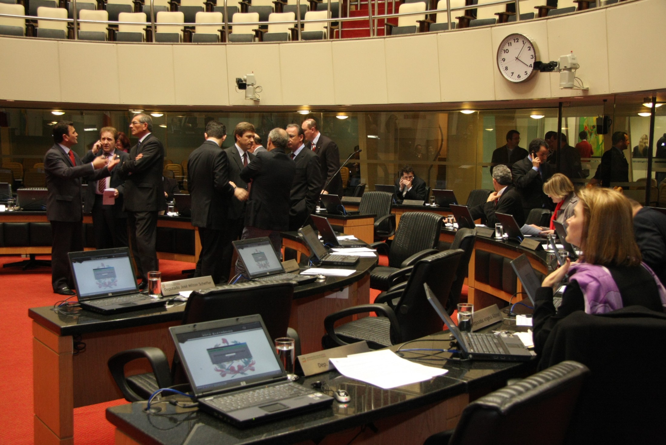 Parlamento mantém veto governamental às emendas do Orçamento Regionalizado