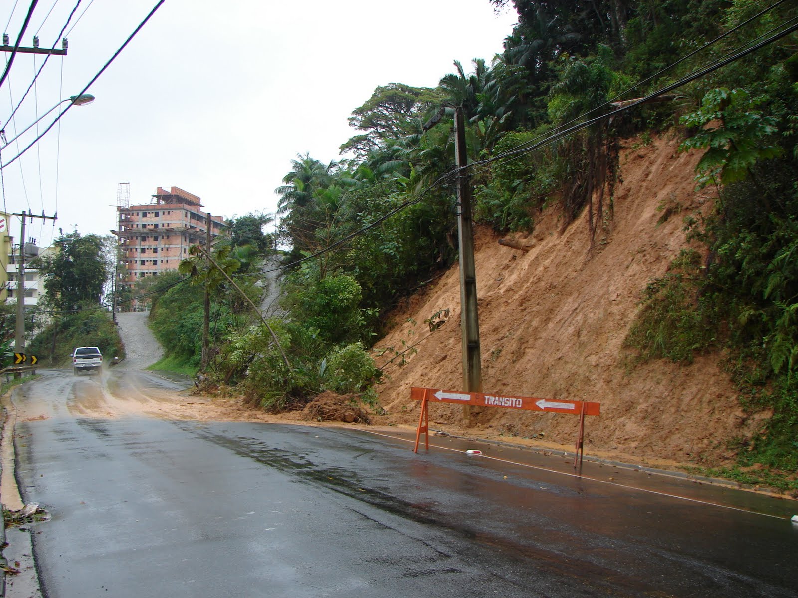 Chuvas causam situação de emergência em 15 municípios catarinenses
