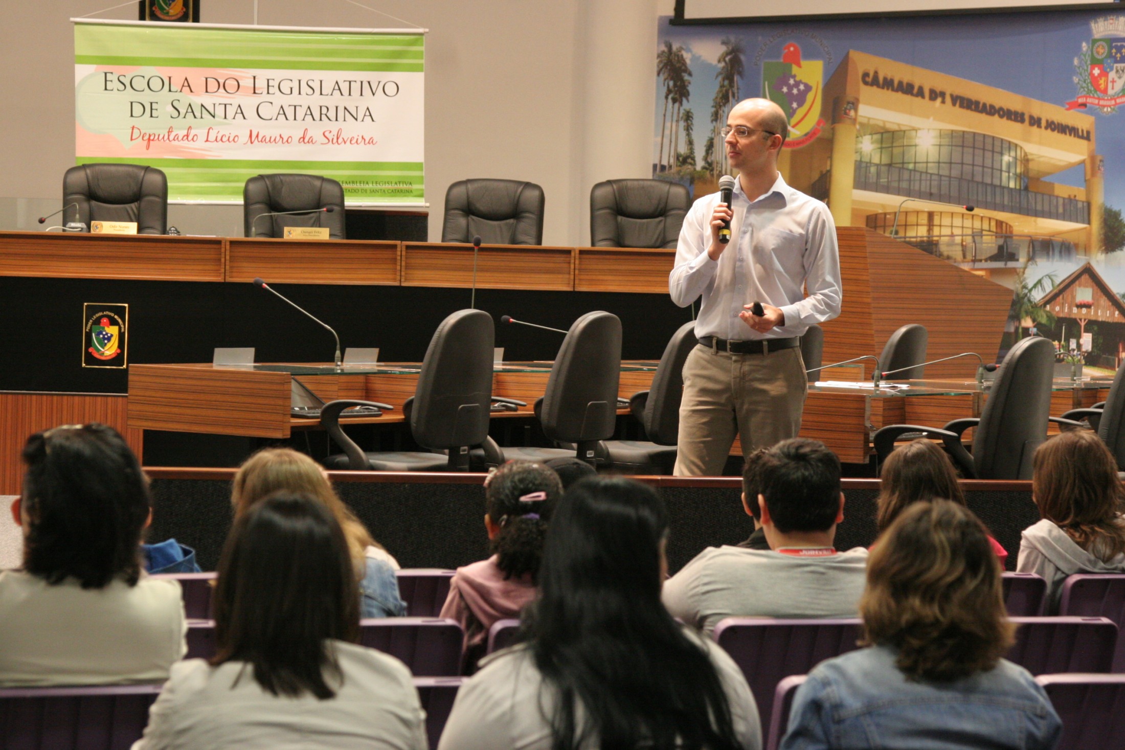 Seminário - Navegação Segura e Combate à Pedofilia na Internet - Joinville SC - Palestrante Rodrigo Nejm
