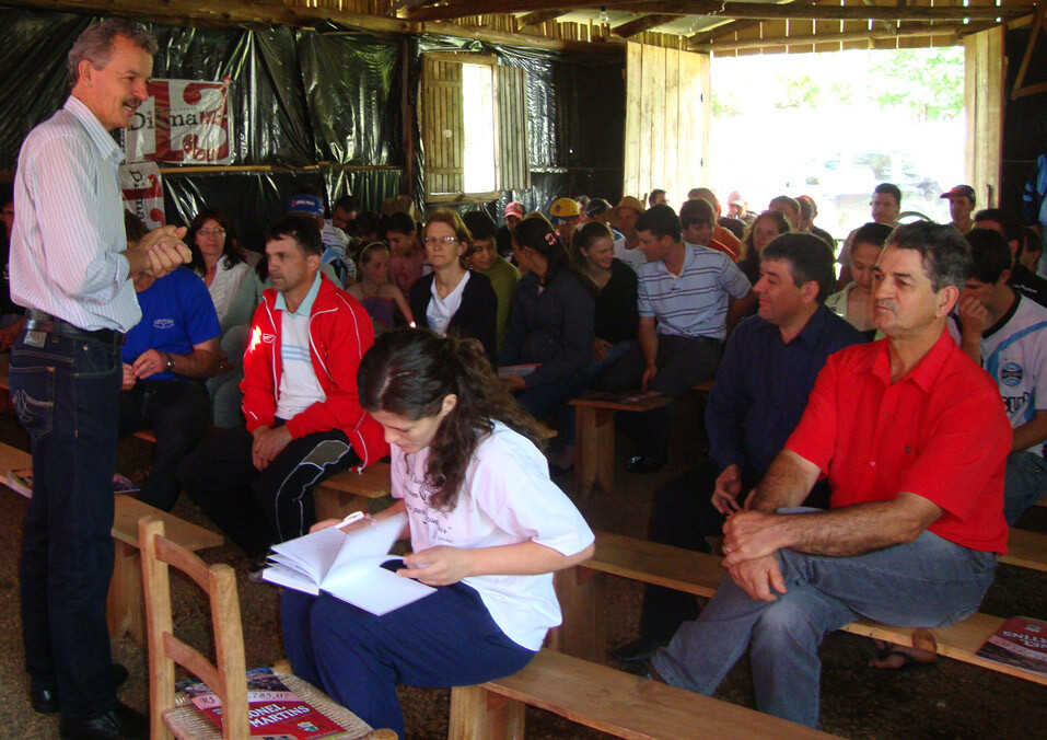 Dos Gabinetes – Dresch participa do Encontro Municipal do PT de Coronel Martins