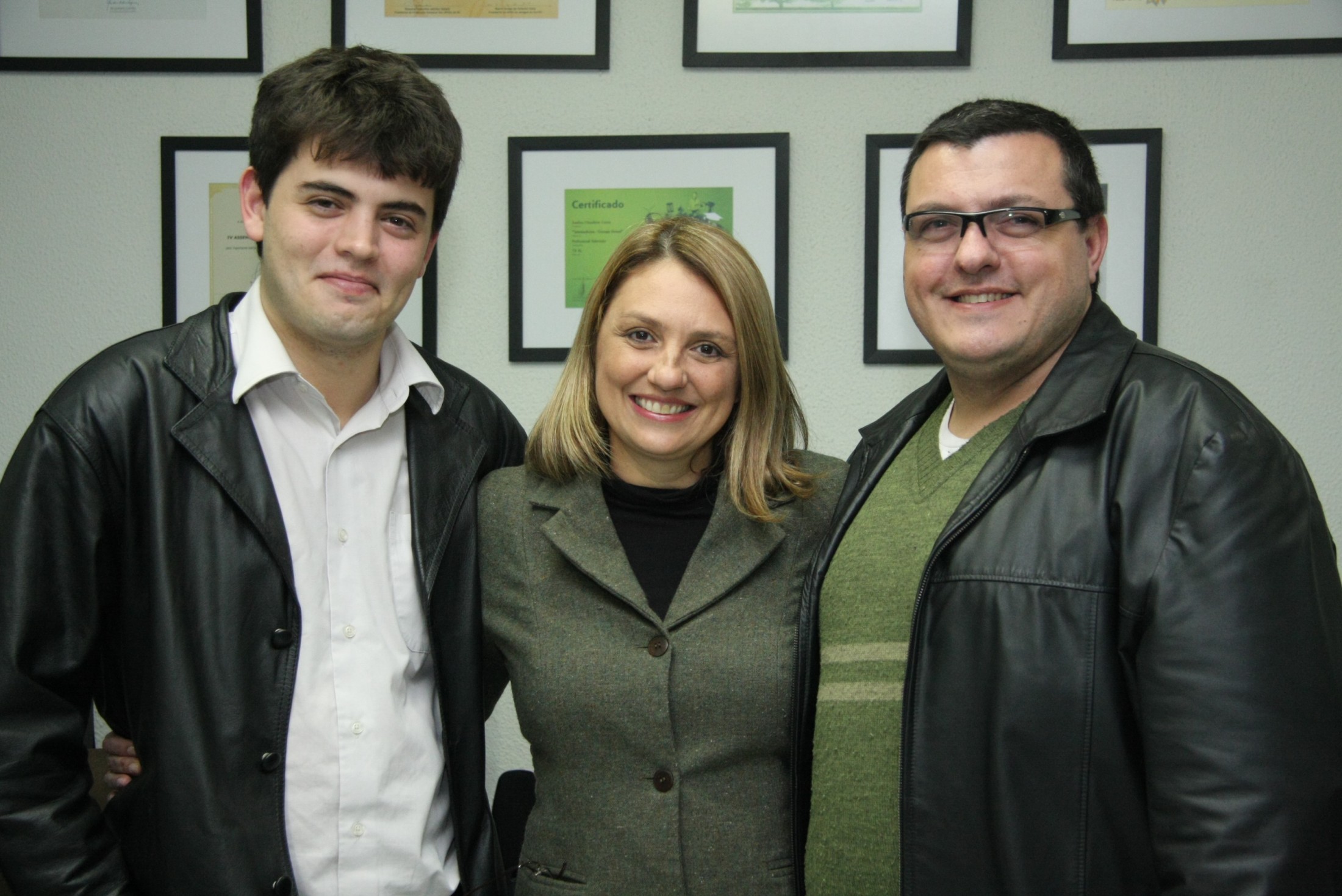 Equipe da TVAL conquista Prêmio de Jornalismo Unimed SC