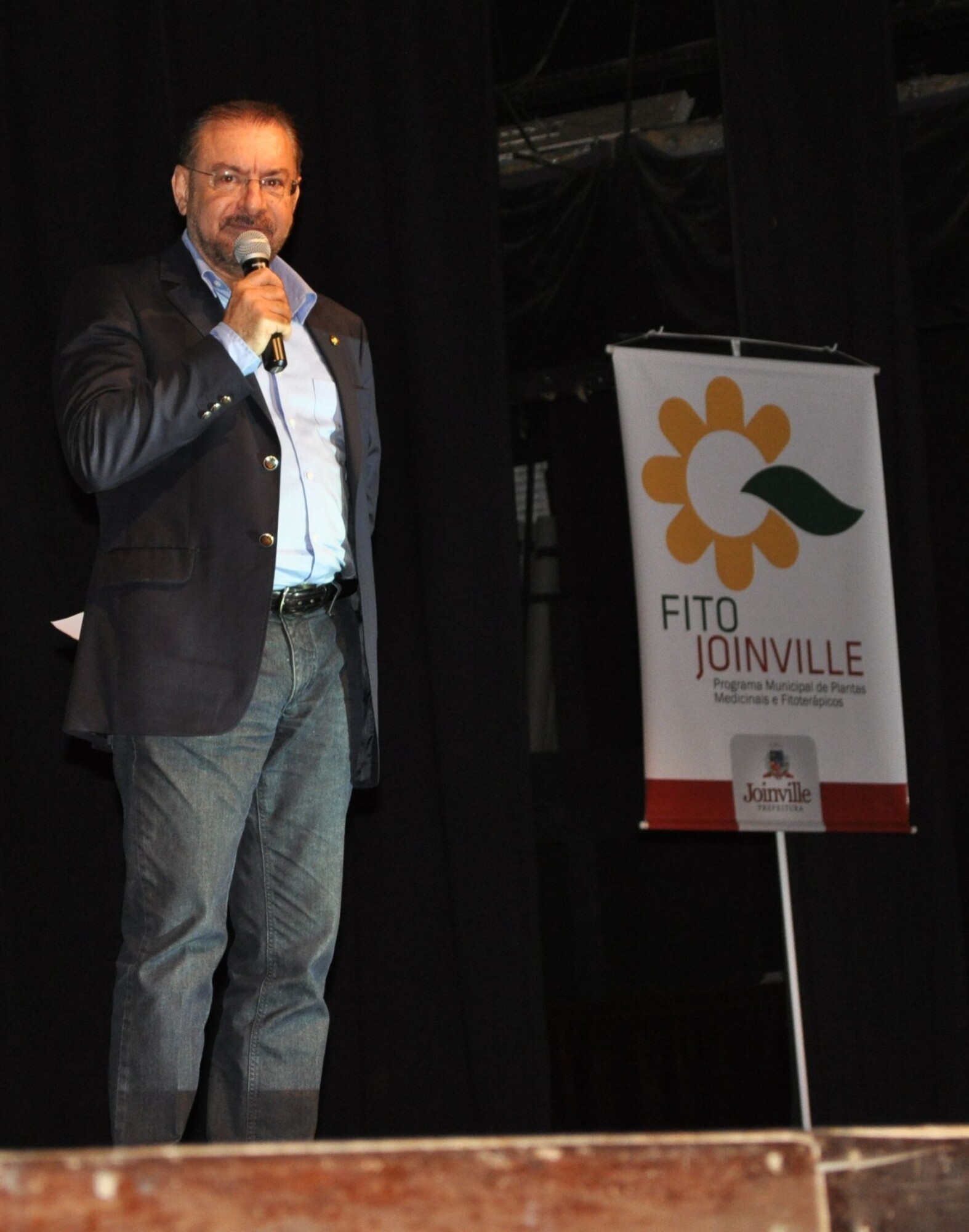 Dos Gabinetes – Morastoni representa a Assembléia  no 1º Encontro sobre Plantas Medicinais e Fitoter