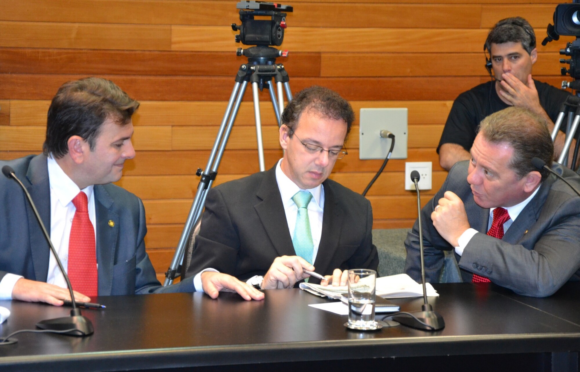 Dos Gabinetes – Ponticelli relata matérias na Comissão de Constituição e Justiça