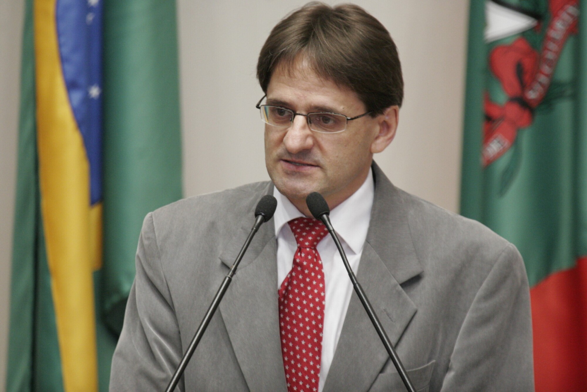 Dos Gabinetes – Saretta defende reuniões do Orçamento Regionalizado e participação expressiva da com
