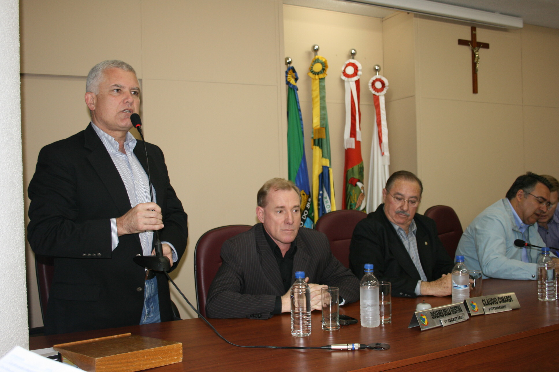 Dos Gabinetes – Deputado Jorge Teixeira recebe Governador em Rio do Sul