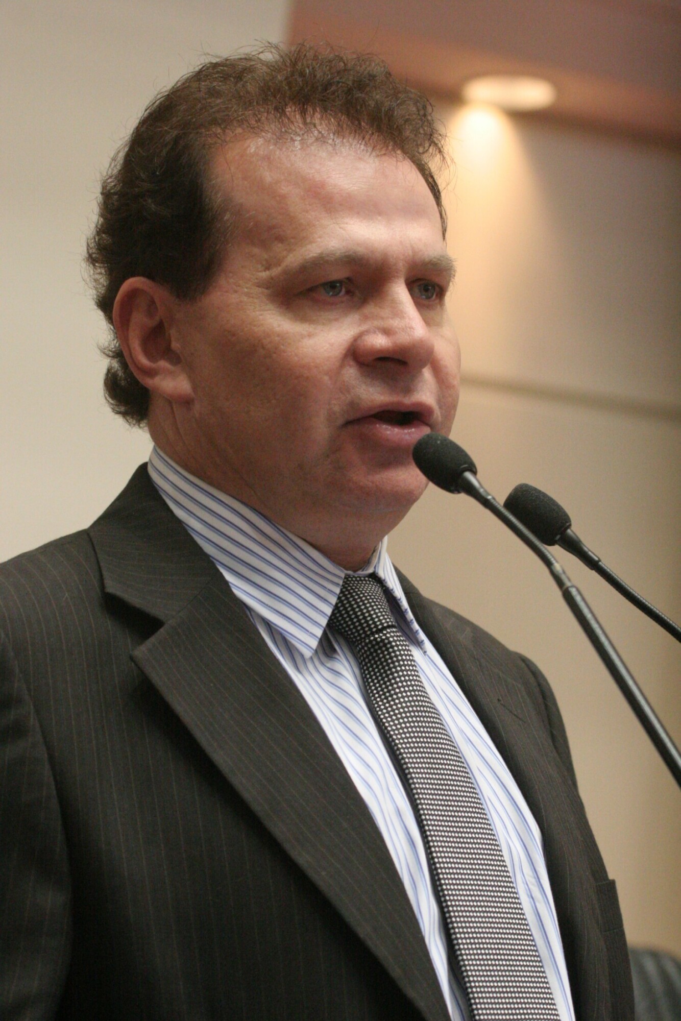 Dos Gabinetes – Deputado Gilmar Knaesel destaca a credibilidade das audiências públicas do Orçamento