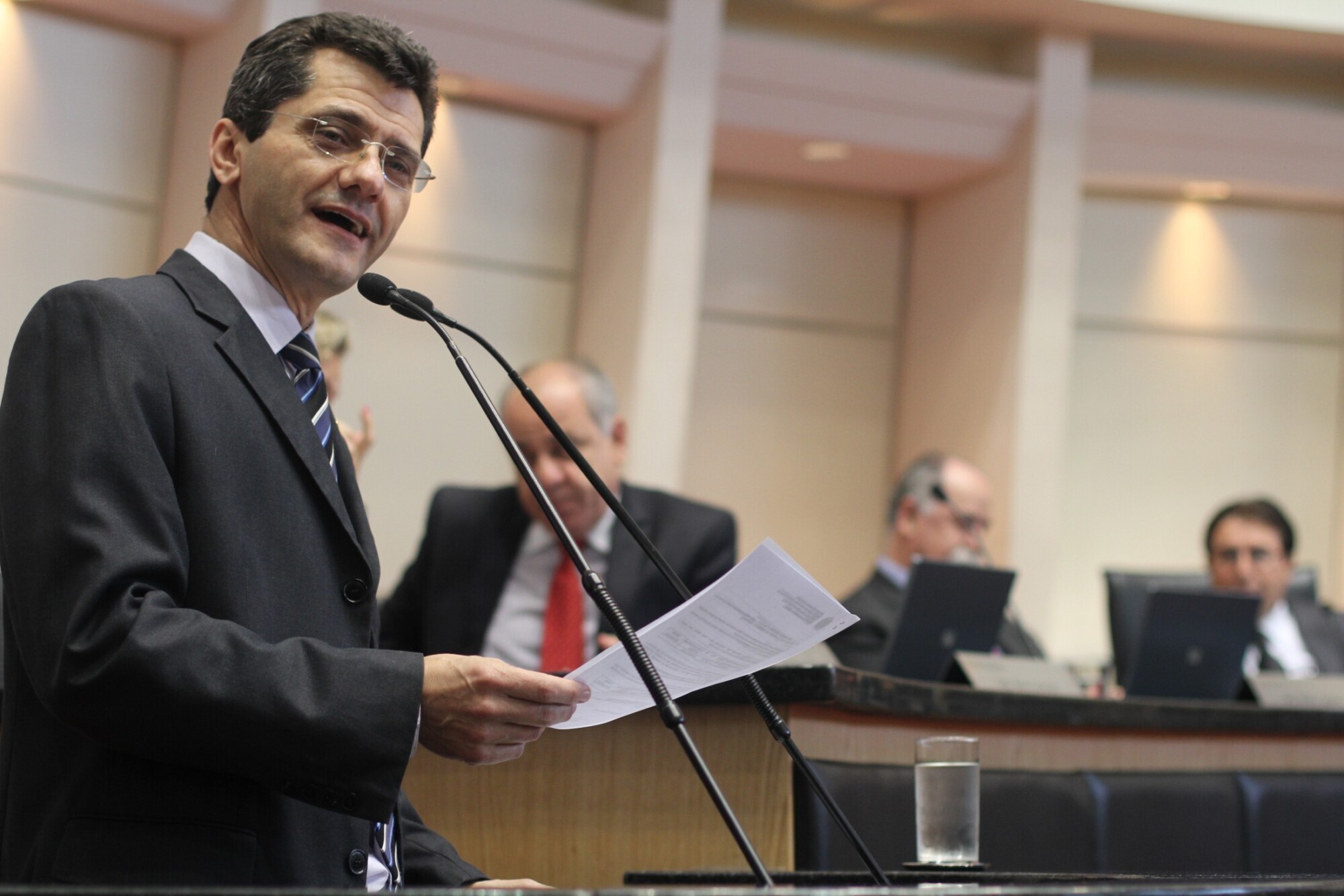Dos Gabinetes – Deputado Jailson destaca recursos federais para cirurgias eletivas e municípios atin
