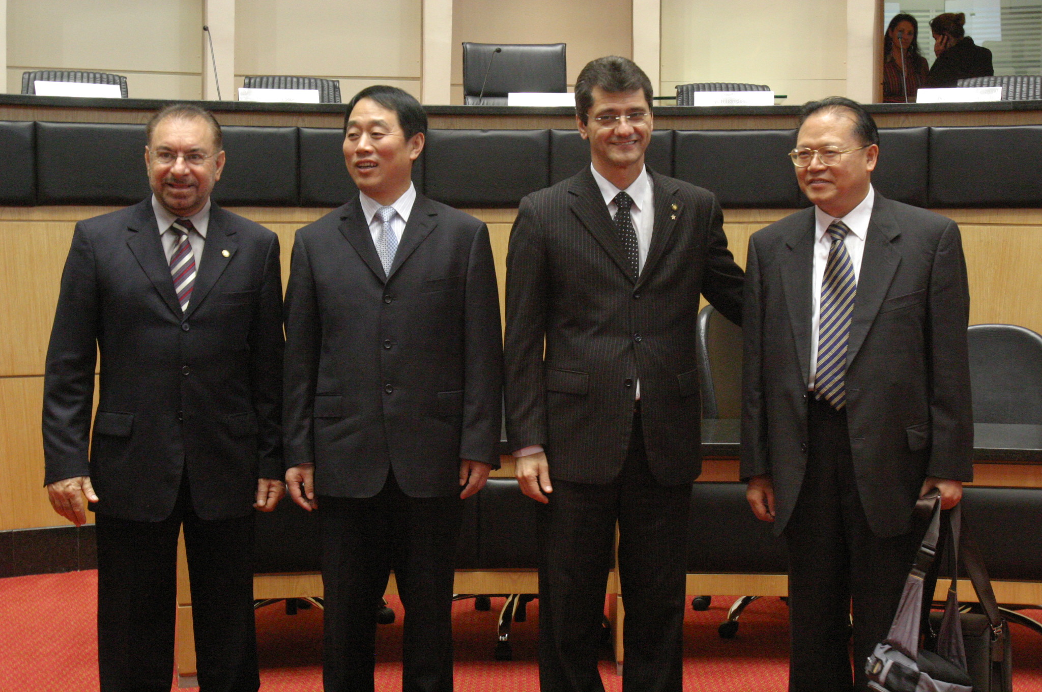 Assinatura de protocolo de cooperação entre o Hospital Universitário Federal de Santa Catarina e o Hospital Popular da Província de Henan