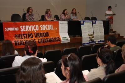 Assistentes Sociais debatem questão urbana catarinense