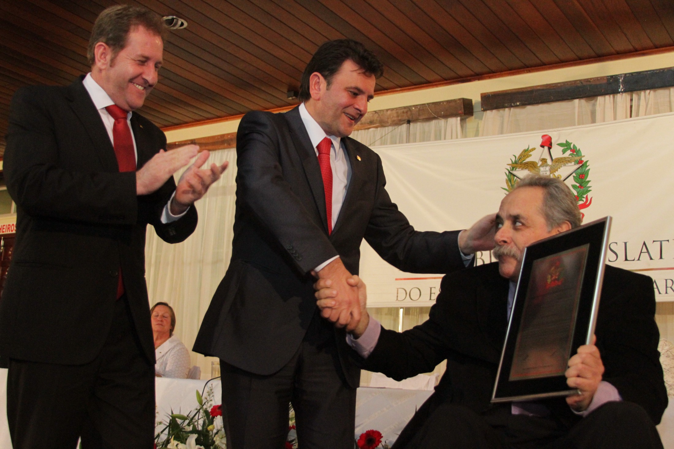 Sessão Solene em homenagem ao Senhor Rivaldo Antônio Macari