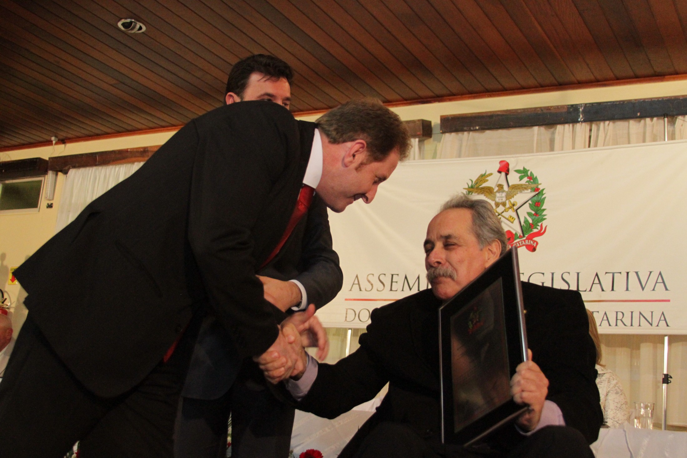 Sessão Solene em homenagem ao Senhor Rivaldo Antônio Macari