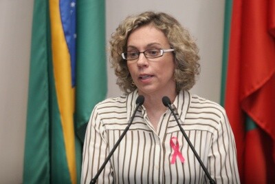 Caminhadas pelo estado marcam a campanha Outubro Rosa