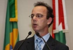 Ismael dos Santos defende redução da idade para ingresso no mercado do trabalho