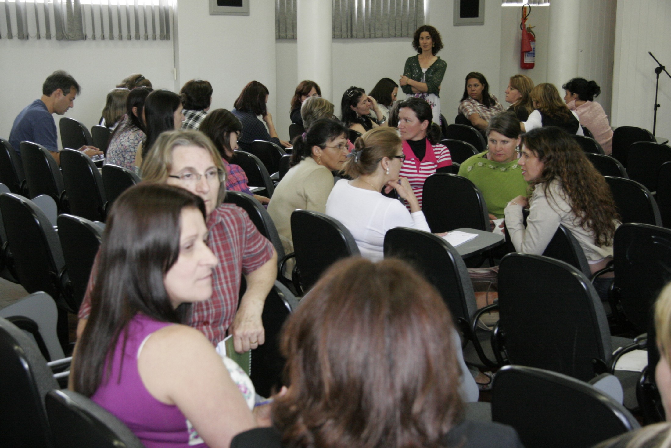 Mulheres de Chapecó e região participam de curso de formação política