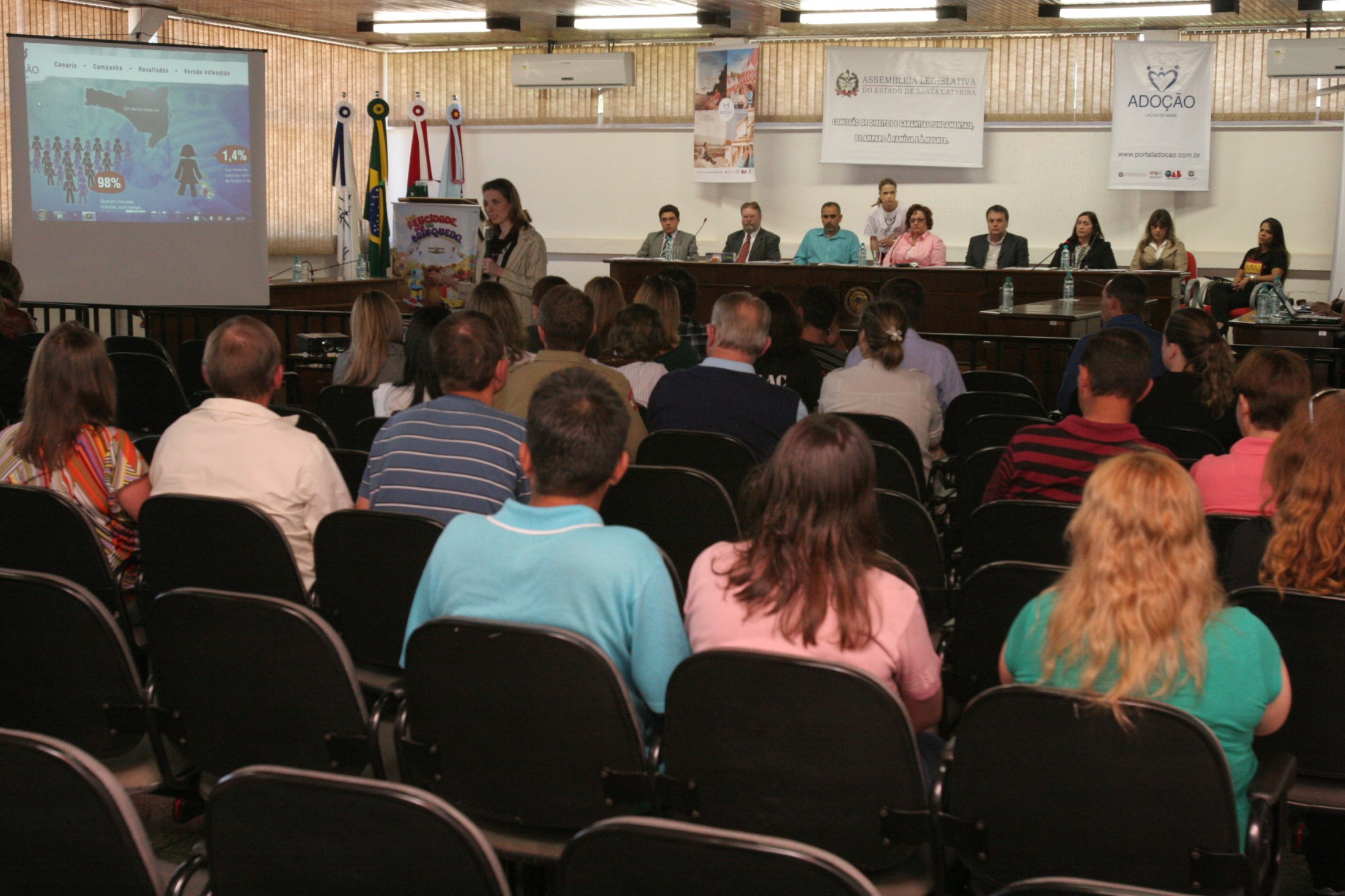 Canoinhas debate situação das casas de acolhimento da região