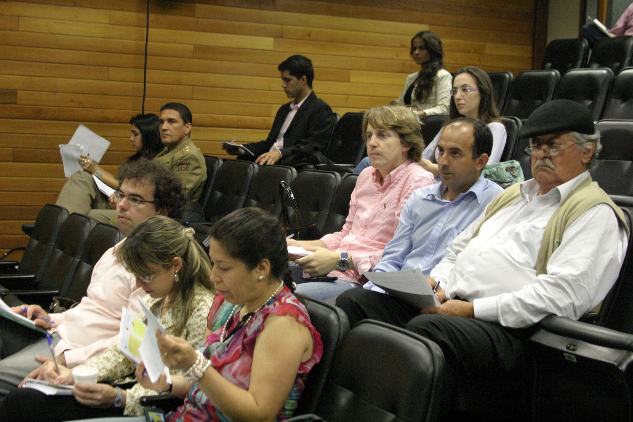 Seminário o que Pensam os Profissionais da Segurança Pública no Brasil