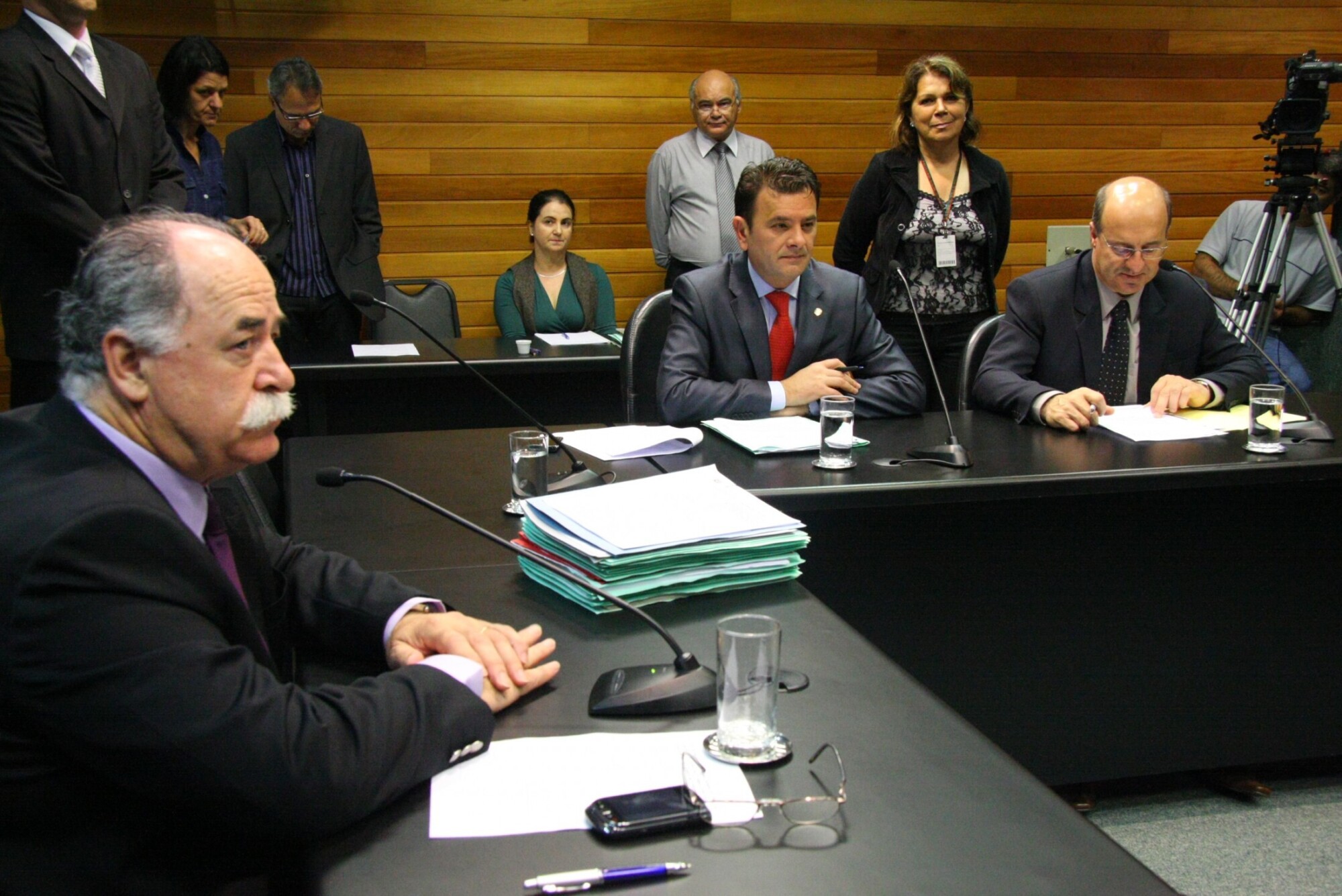 CCJ aprova projeto que proíbe repasse de recursos a prefeituras que autorizarem ocupação em áreas de