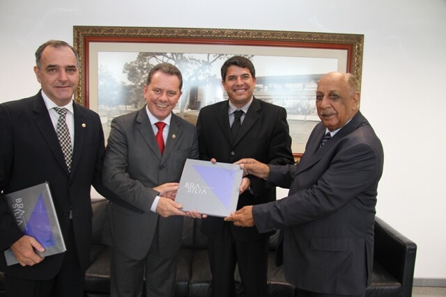 Ponticelli participa de reunião da UNALE que discute pacto federativo