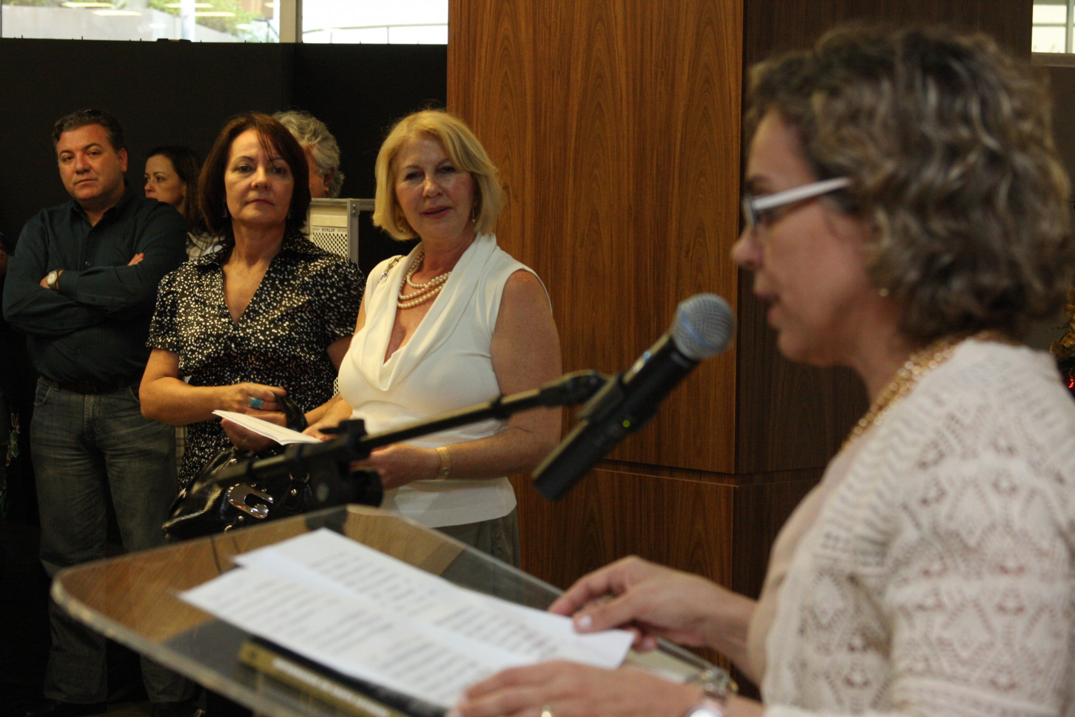 Lançamento do Livro Enfermagem em Santa Catarina - Recortes de uma história (1900-2011) - Autoria de Míriam S. Borenstein e Maria Itayra Padilha