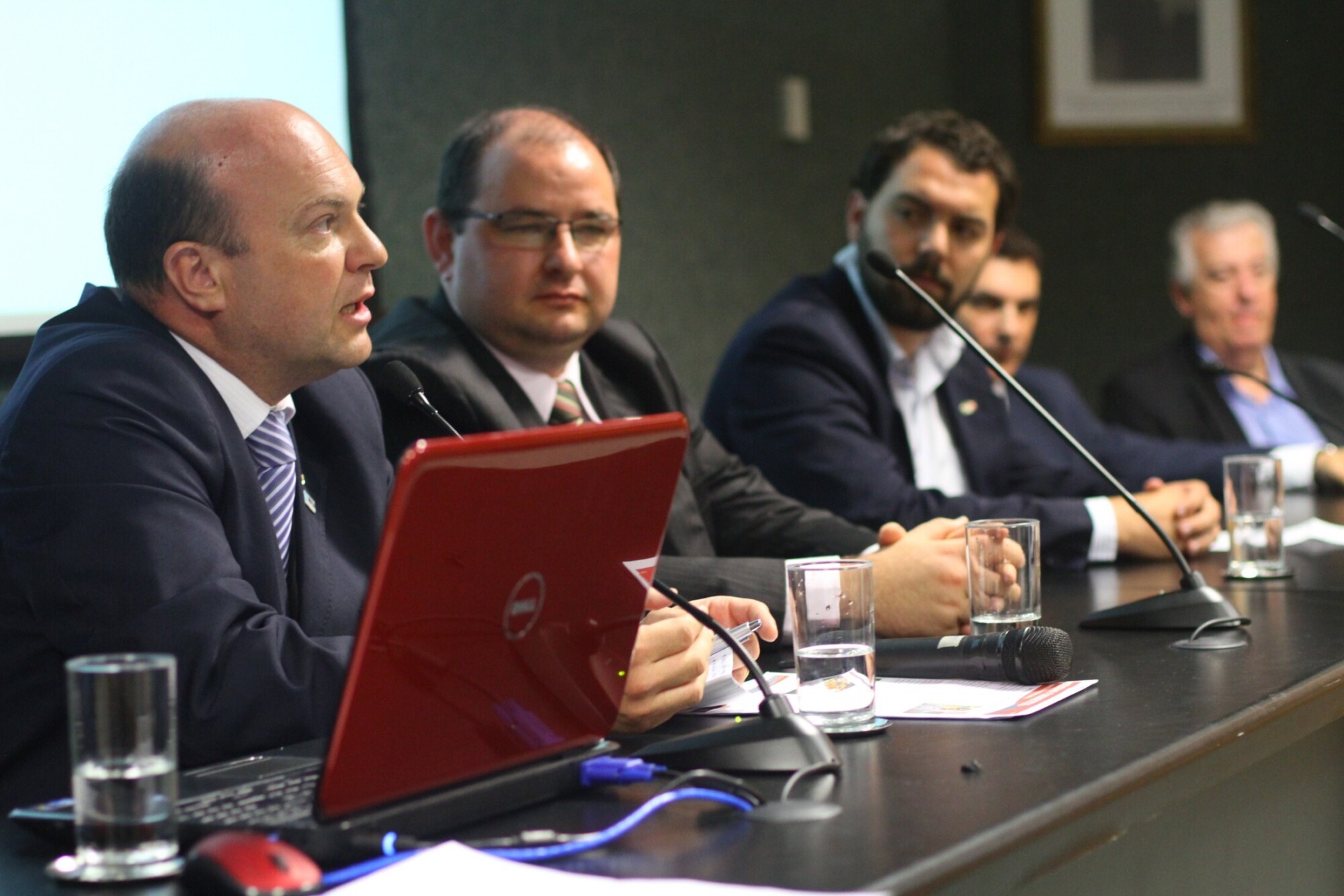 Reunião com os tecnólogos a fim de homenageá-los pela passagem do 