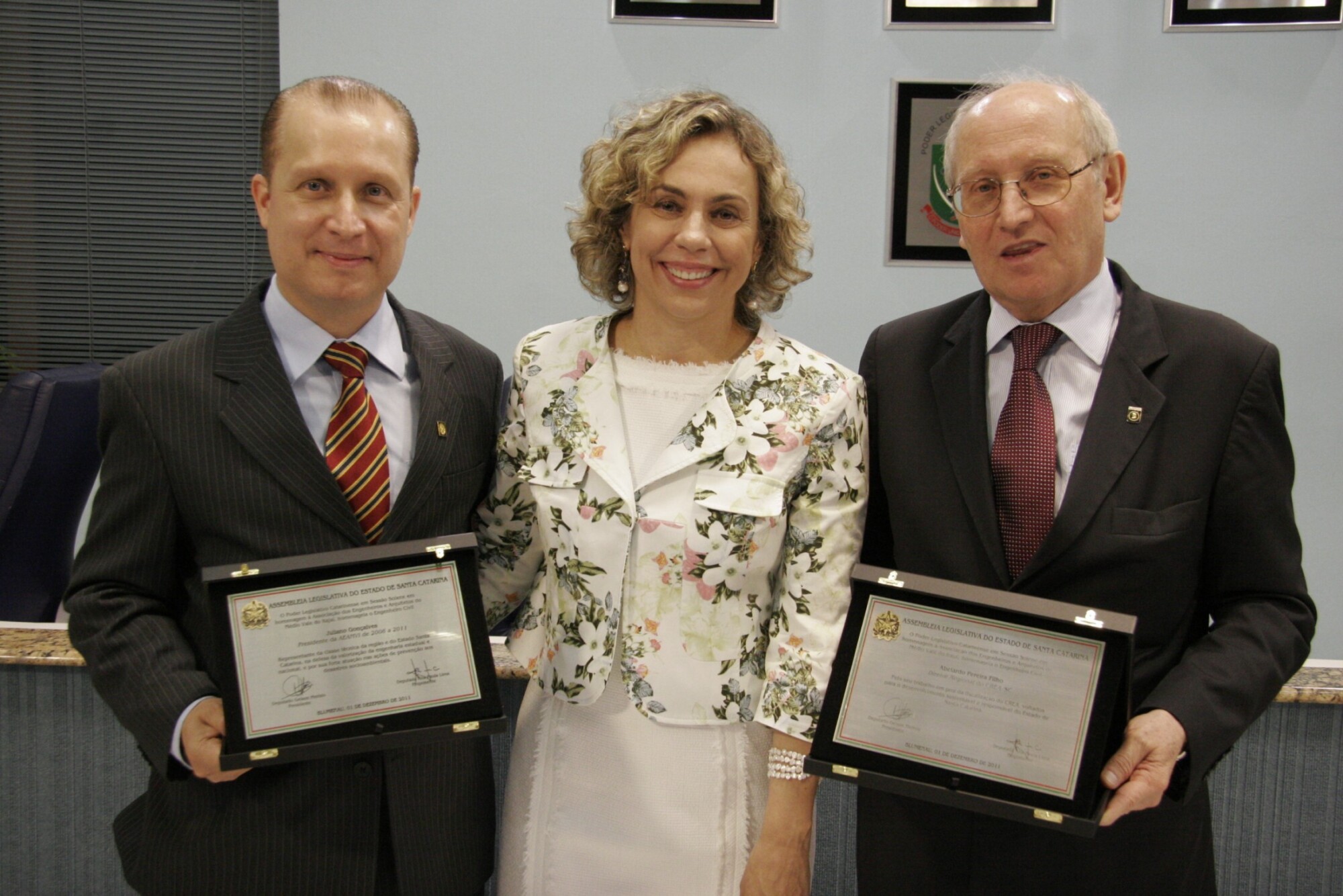 Sessão Solene em homenagem à Associação dos Engenheiros e Arquitetos do Médio Vale do Itajaí  - Blumenau