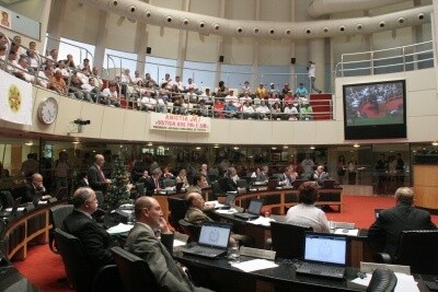 Deputados aprovam novas regras para a concessão de auxílio funeral
