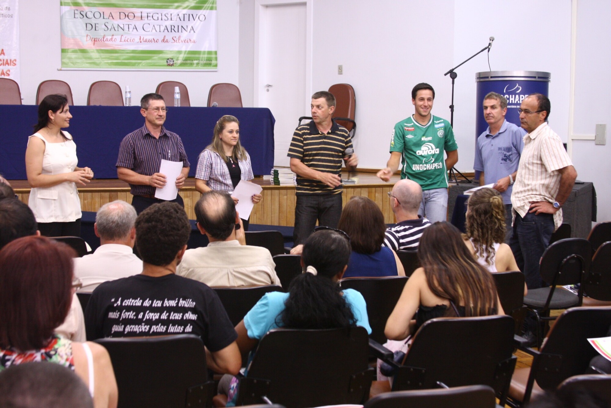 Curso da Escola do Legislativo capacita lideranças comunitárias de Chapecó