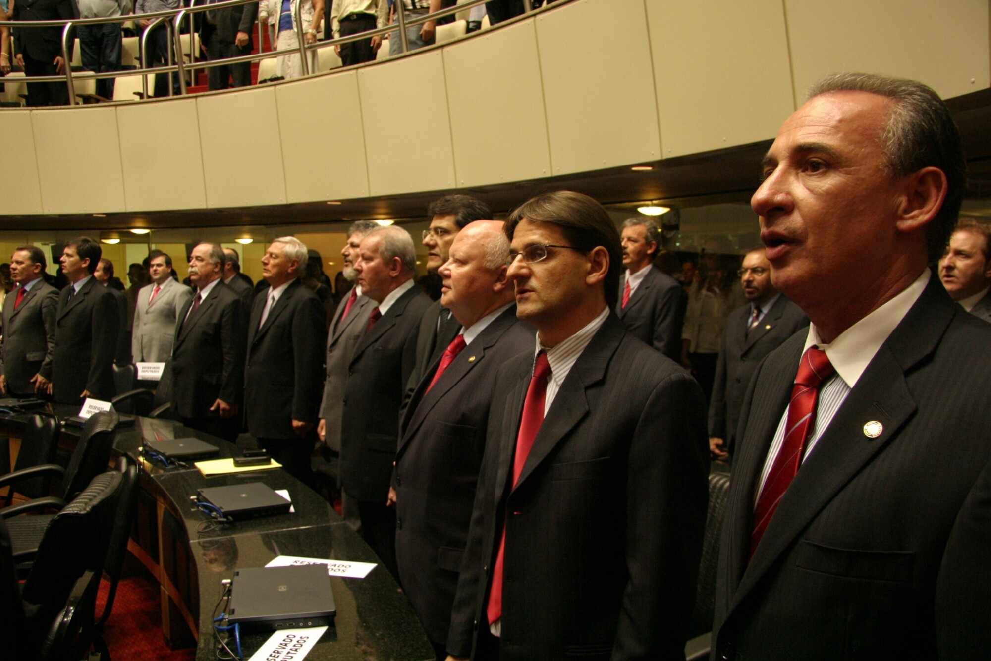 Personalidades e entidades recebem Comenda do Legislativo Catarinense 2011