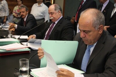 CCJ aprova projetos que beneficiam policiais militares
