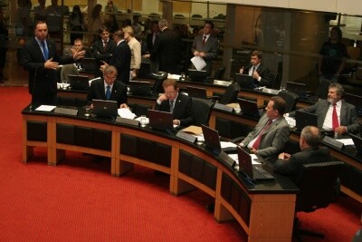 PPA e Lei do Orçamento 2012 são aprovadas no parlamento