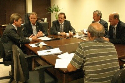 Comissão de Agricultura se reúne para tratar da seca no oeste.
