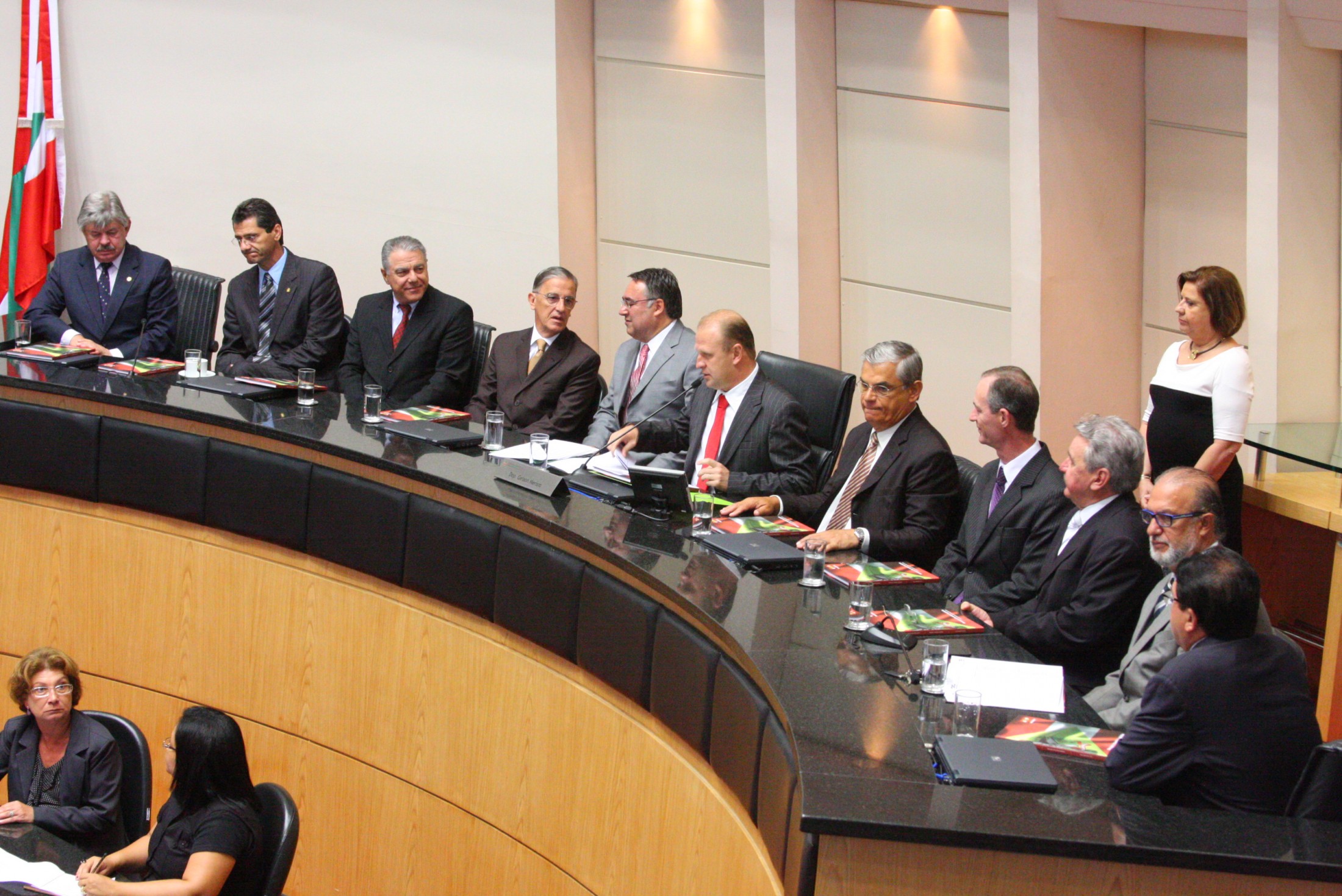 Sessão Especial de abertura dos trabalhos da 2ª Sessão Legislativa da 17ª Legislatura e Leitura da Mensagem Anual do Excelentíssimo Senhor Governador do Estado