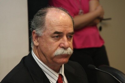 Romildo Titon segue na presidência da CCJ