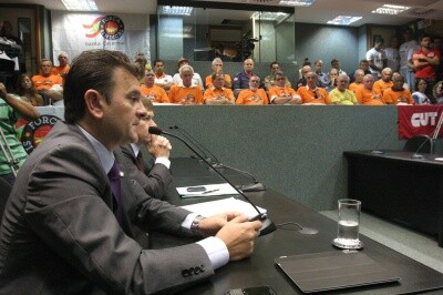 Primeira reunião da CCJ aprova mínimo regional
