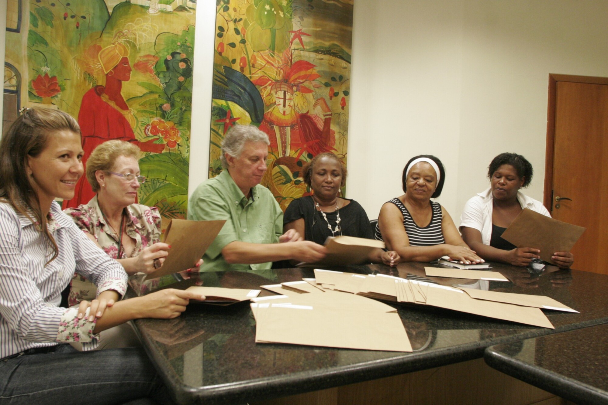 Coordenadoria de Estágio do Programa Antonieta de Barros recebe relação de inscritos