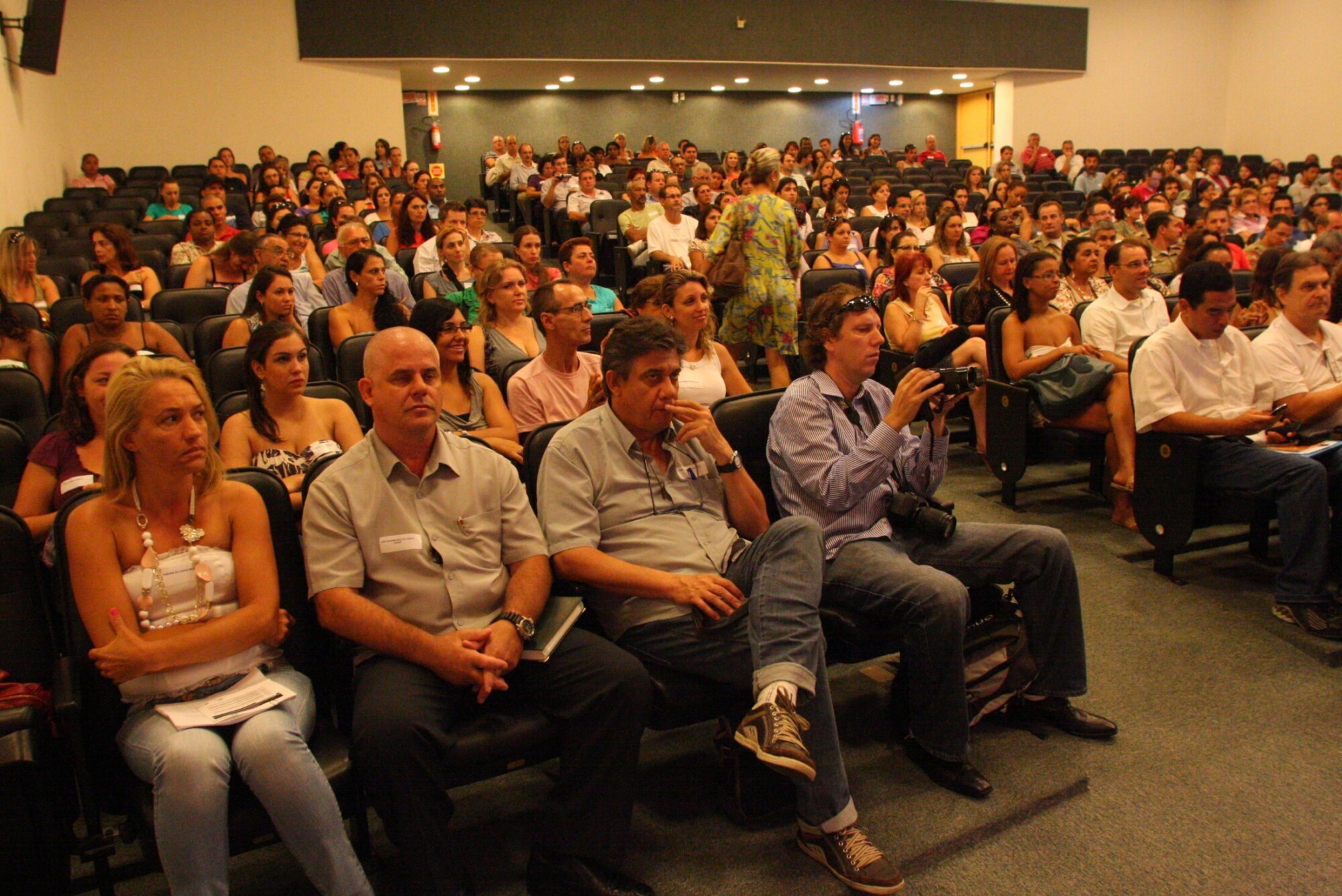 Abertura do Seminário ?Drogas por quê? Desafios para a educação?